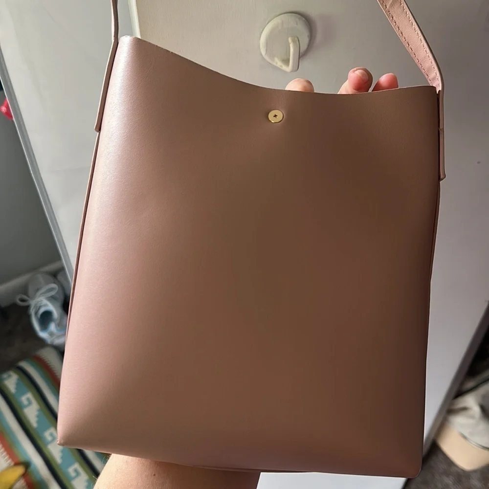 Samara pale pink crossbody bag